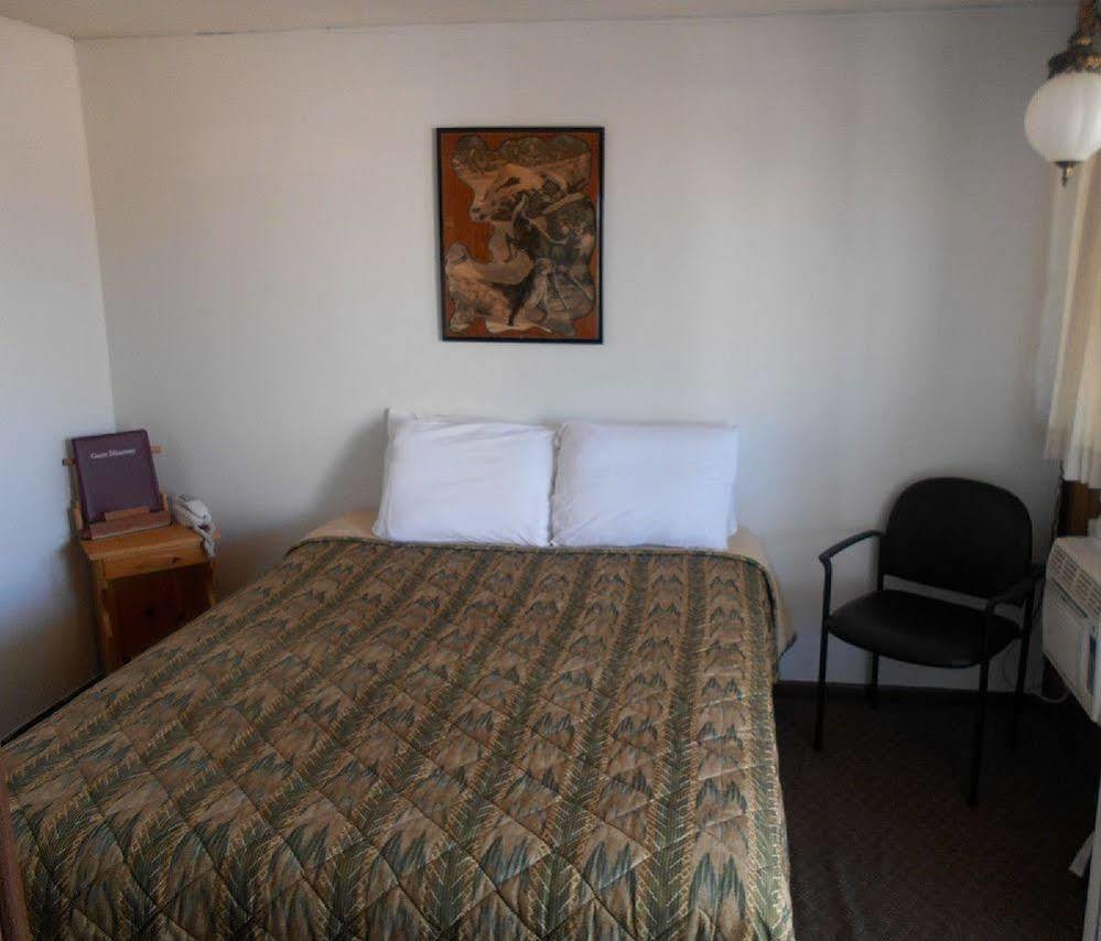שרידן Super Saver Inn מראה חיצוני תמונה